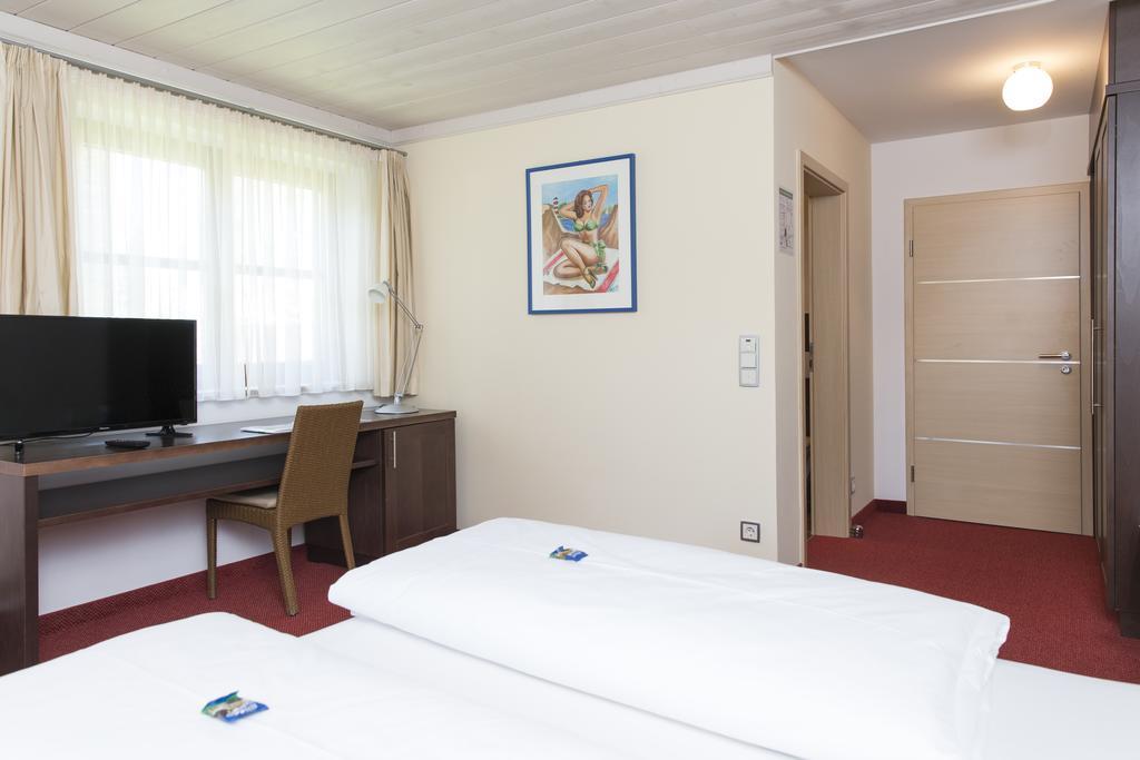Landhotel Groenenbach บาด โกรเนนบาค ภายนอก รูปภาพ