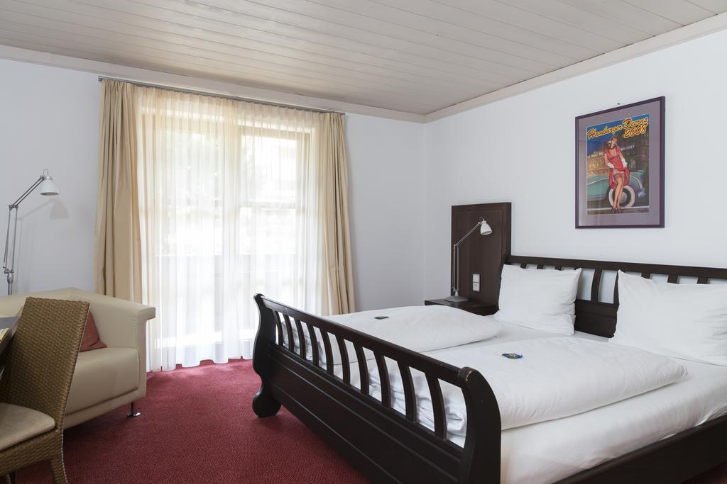 Landhotel Groenenbach บาด โกรเนนบาค ภายนอก รูปภาพ